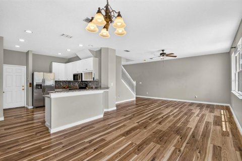 House in Wesley Chapel, Florida 3 bedrooms, 159.7 sq.m. № 2222762 - photo 14