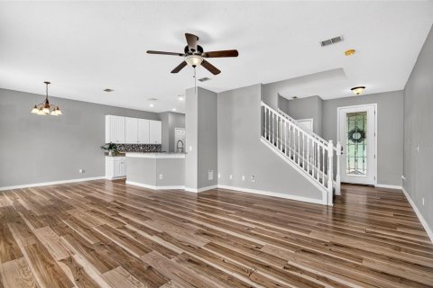House in Wesley Chapel, Florida 3 bedrooms, 159.7 sq.m. № 2222762 - photo 11