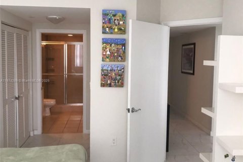 Copropriété à louer à Aventura, Floride: 2 chambres, 115.66 m2 № 1925697 - photo 28