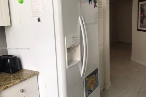 Copropriété à louer à Aventura, Floride: 2 chambres, 115.66 m2 № 1925697 - photo 16