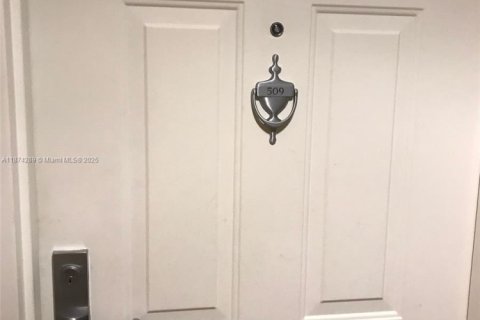 Copropriété à louer à Aventura, Floride: 2 chambres, 115.66 m2 № 1925697 - photo 11