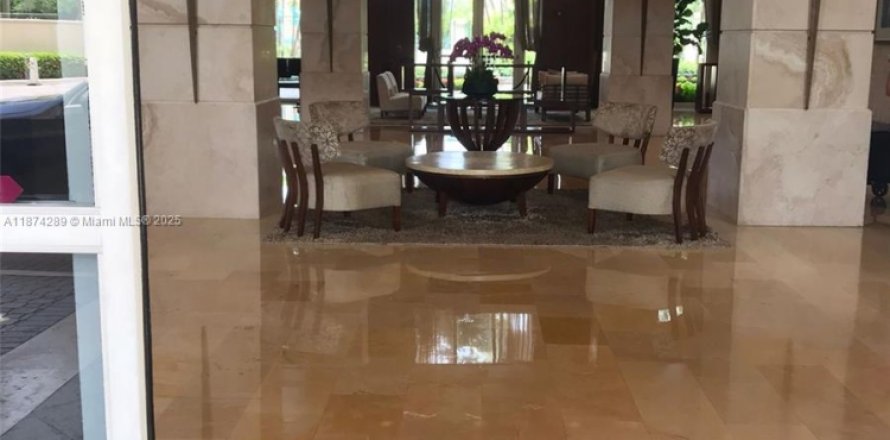 Condo à Aventura, Floride, 2 chambres  № 1925697