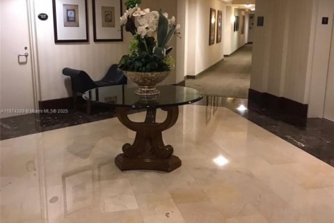 Copropriété à louer à Aventura, Floride: 2 chambres, 115.66 m2 № 1925697 - photo 7