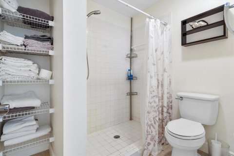 Townhouse in Sunrise, Florida 2 bedrooms, 128.95 sq.m. № 1896158 - photo 15