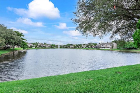 Townhouse in Sunrise, Florida 2 bedrooms, 128.95 sq.m. № 1896158 - photo 24