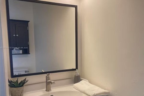 Townhouse in Sunrise, Florida 2 bedrooms, 128.95 sq.m. № 1896158 - photo 8