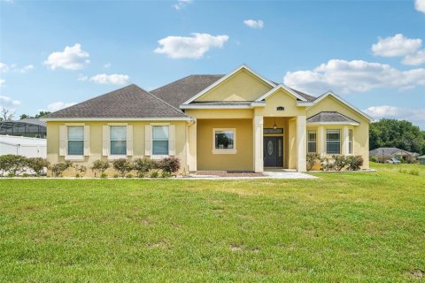 House in Fruitland Park, Florida 4 bedrooms, 227.42 sq.m. № 2324837