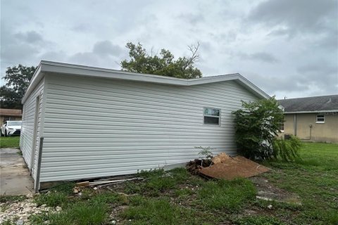 House in Lakeland, Florida 2 bedrooms, 61.32 sq.m. № 1785992 - photo 2
