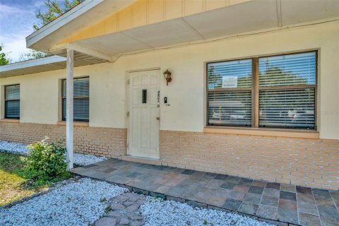 House in Apollo Beach, Florida 2 bedrooms, 103.96 sq.m. № 1746389 - photo 3