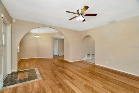House in Apollo Beach, Florida 2 bedrooms, 103.96 sq.m. № 1746389 - photo 5