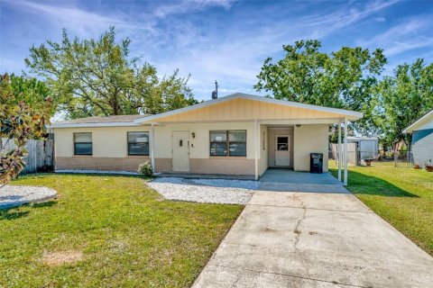 House in Apollo Beach, Florida 2 bedrooms, 103.96 sq.m. № 1746389 - photo 1
