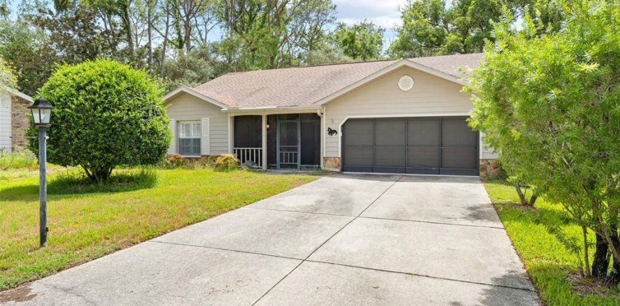 Casa en Spring Hill, Florida 2 dormitorios, 132.48 m2 № 2225159