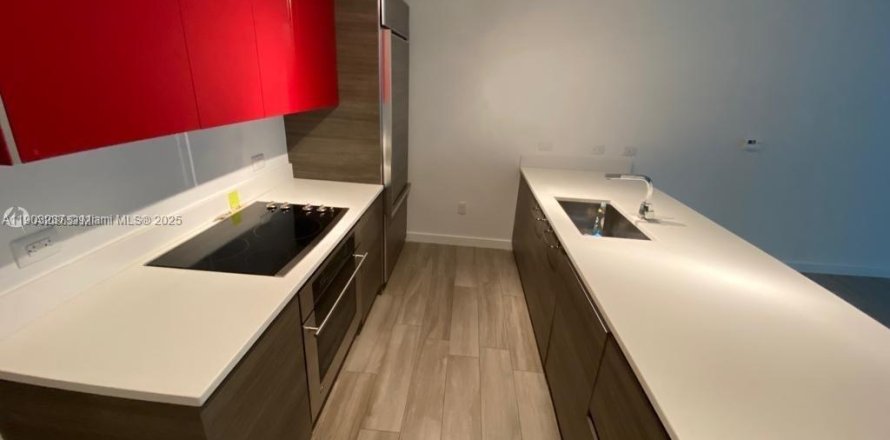 Condo in Miami, Florida, 2 bedrooms  № 2015370