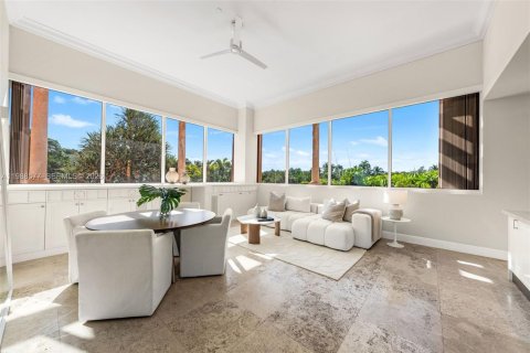 Купить кондоминиум в Корал-Гейблс, Флорида 5 спален, 418.06м2, № 2051047 - фото 18