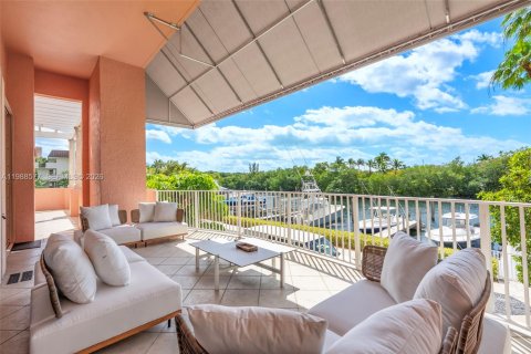 Купить кондоминиум в Корал-Гейблс, Флорида 5 спален, 418.06м2, № 2051047 - фото 30