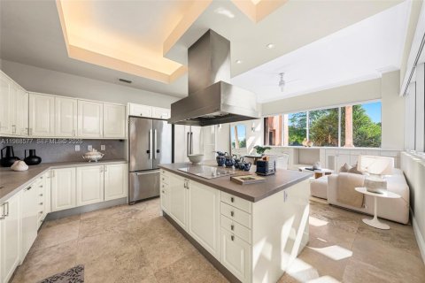 Купить кондоминиум в Корал-Гейблс, Флорида 5 спален, 418.06м2, № 2051047 - фото 28