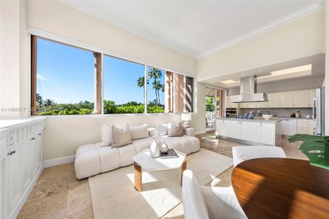 Купить кондоминиум в Корал-Гейблс, Флорида 5 спален, 418.06м2, № 2051047 - фото 20