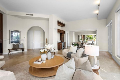 Купить кондоминиум в Корал-Гейблс, Флорида 5 спален, 418.06м2, № 2051047 - фото 4