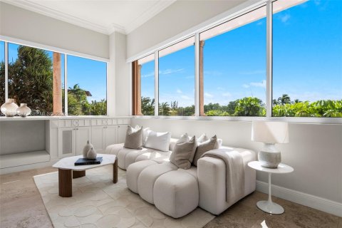 Купить кондоминиум в Корал-Гейблс, Флорида 5 спален, 418.06м2, № 2051047 - фото 6