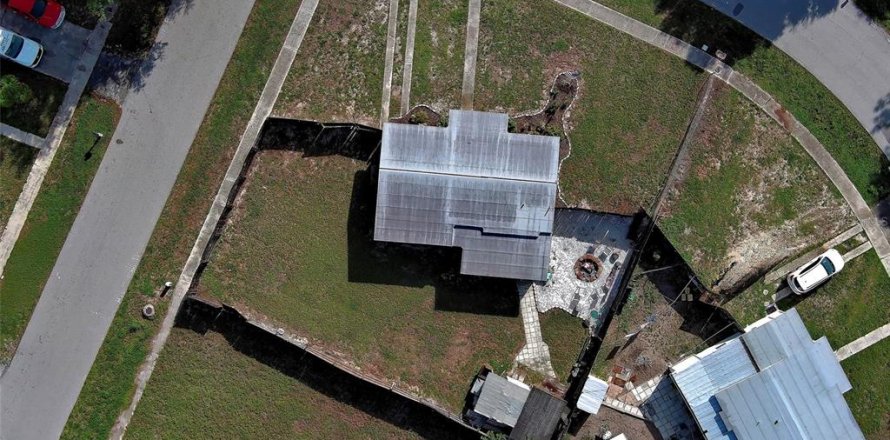 Villa ou maison à Port Charlotte, Floride 2 chambres, 87.89 m2 № 2141966