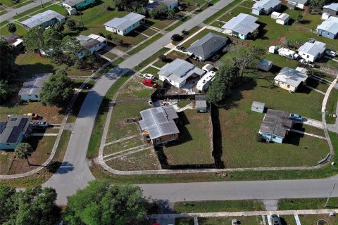 Villa ou maison à vendre à Port Charlotte, Floride: 2 chambres, 87.89 m2 № 2141966 - photo 12