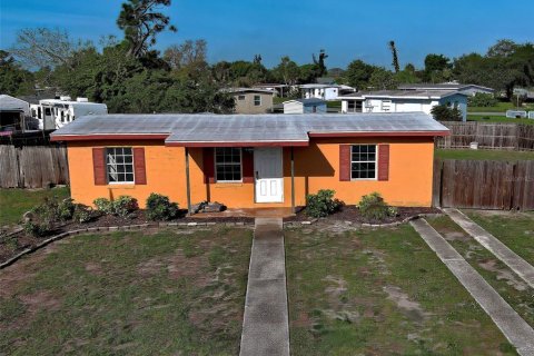 Villa ou maison à vendre à Port Charlotte, Floride: 2 chambres, 87.89 m2 № 2141966 - photo 2