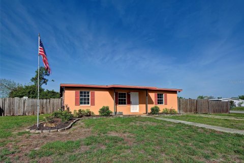 Villa ou maison à vendre à Port Charlotte, Floride: 2 chambres, 87.89 m2 № 2141966 - photo 14
