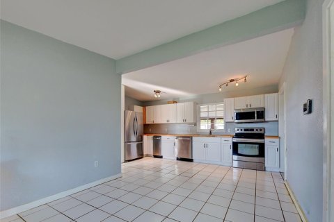 Villa ou maison à vendre à Port Charlotte, Floride: 2 chambres, 87.89 m2 № 2141966 - photo 17
