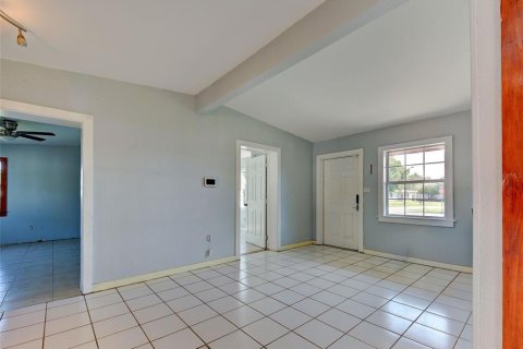 Villa ou maison à vendre à Port Charlotte, Floride: 2 chambres, 87.89 m2 № 2141966 - photo 19