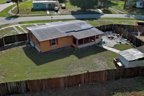 Villa ou maison à vendre à Port Charlotte, Floride: 2 chambres, 87.89 m2 № 2141966 - photo 8