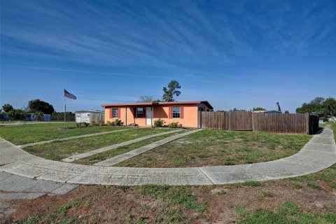 Villa ou maison à vendre à Port Charlotte, Floride: 2 chambres, 87.89 m2 № 2141966 - photo 15