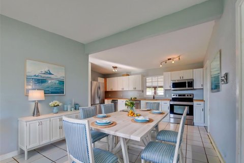 Villa ou maison à vendre à Port Charlotte, Floride: 2 chambres, 87.89 m2 № 2141966 - photo 3