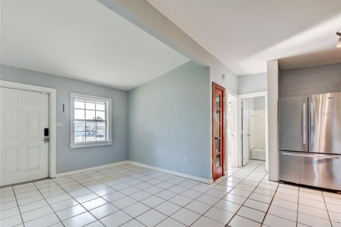 Villa ou maison à vendre à Port Charlotte, Floride: 2 chambres, 87.89 m2 № 2141966 - photo 18