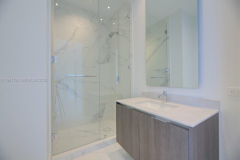 Купить кондоминиум в Санни-Айлс-Бич, Флорида 3 спальни, 606.09м2, № 2046638 - фото 7