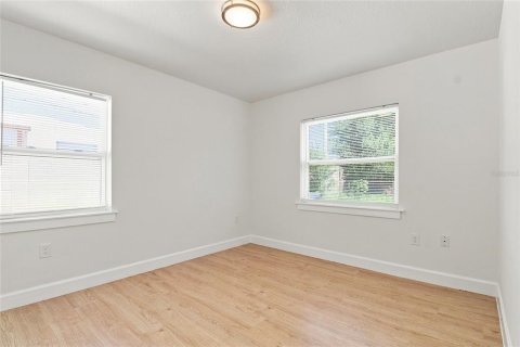 Villa ou maison à vendre à Tampa, Floride: 3 chambres, 85.93 m2 № 2210649 - photo 17