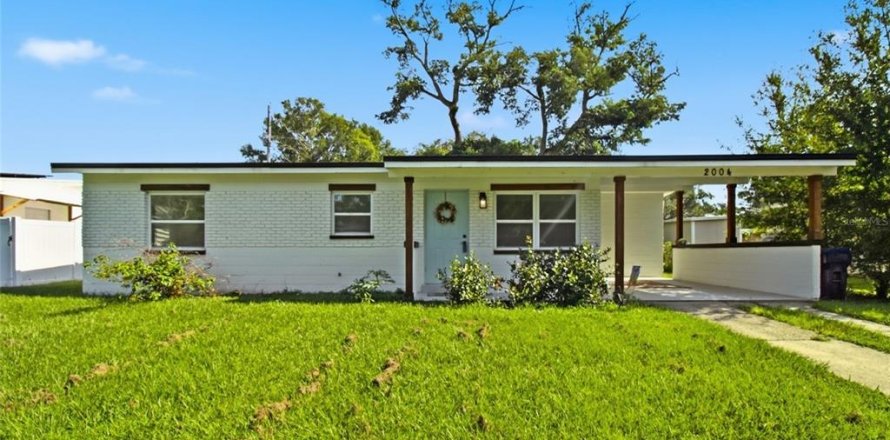 Villa ou maison à Tampa, Floride 3 chambres, 85.93 m2 № 2210649