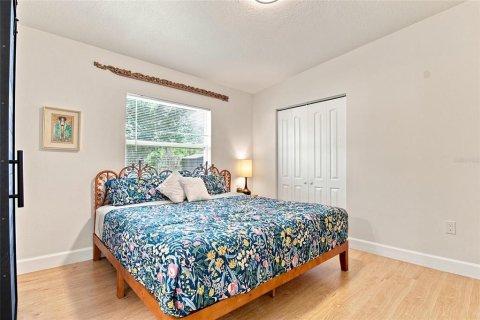Villa ou maison à vendre à Tampa, Floride: 3 chambres, 85.93 m2 № 2210649 - photo 13