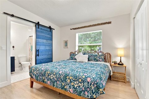 Villa ou maison à vendre à Tampa, Floride: 3 chambres, 85.93 m2 № 2210649 - photo 12