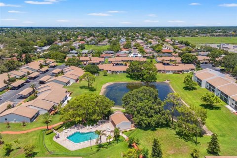 Condo in Port Richey, Florida, 2 bedrooms  № 1792926 - photo 30