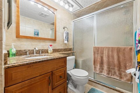 Condo in Port Richey, Florida, 2 bedrooms  № 1792926 - photo 12