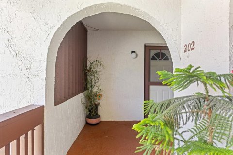 Condo in Port Richey, Florida, 2 bedrooms  № 1792926 - photo 2
