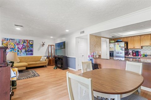 Condo in Port Richey, Florida, 2 bedrooms  № 1792926 - photo 16