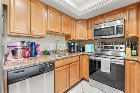 Condo in Port Richey, Florida, 2 bedrooms  № 1792926 - photo 19