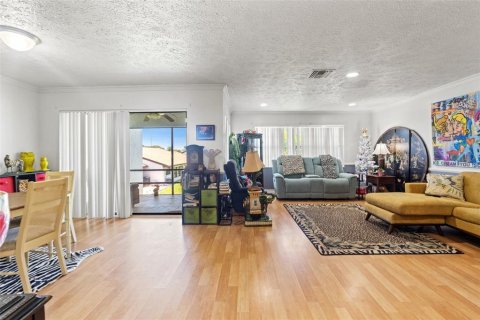 Condo in Port Richey, Florida, 2 bedrooms  № 1792926 - photo 4