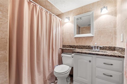 Condo in Port Richey, Florida, 2 bedrooms  № 1792926 - photo 8