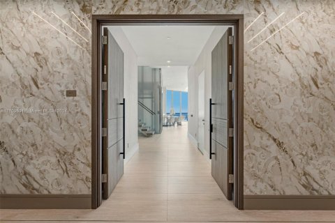 Copropriété à vendre à Sunny Isles Beach, Floride: 5 chambres, 570.23 m2 № 1764522 - photo 18