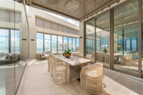 Copropriété à vendre à Sunny Isles Beach, Floride: 5 chambres, 570.23 m2 № 1764522 - photo 3