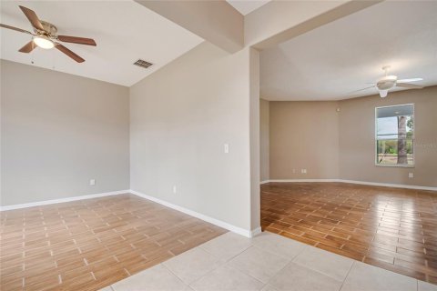 Casa en venta en Kissimmee, Florida, 5 dormitorios, 333.7 m2 № 2342309 - foto 19