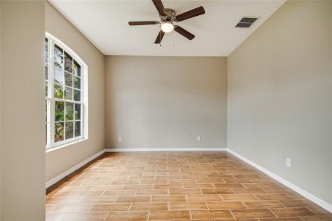 Casa en venta en Kissimmee, Florida, 5 dormitorios, 333.7 m2 № 2342309 - foto 20