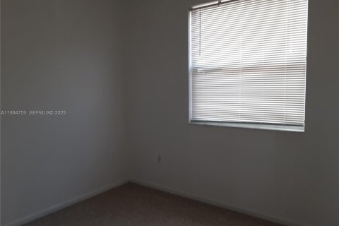 Casa en alquiler en Homestead, Florida, 5 dormitorios, 192.31 m2 № 1992939 - foto 13